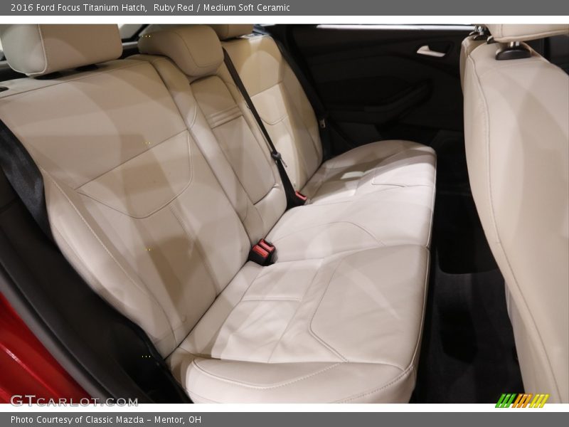 Ruby Red / Medium Soft Ceramic 2016 Ford Focus Titanium Hatch