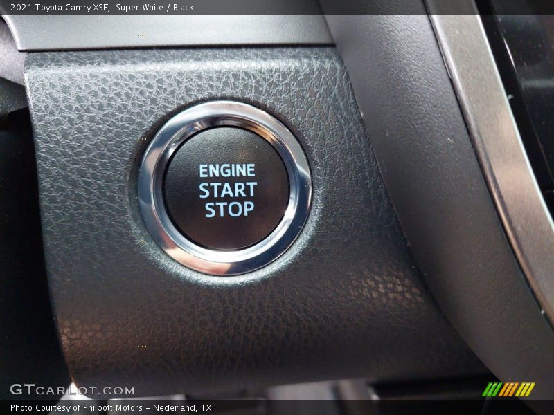Super White / Black 2021 Toyota Camry XSE