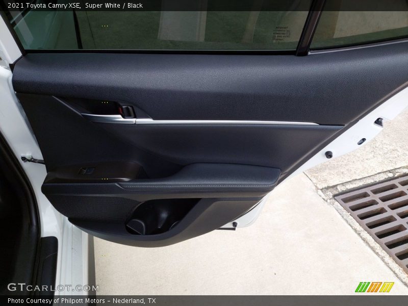 Super White / Black 2021 Toyota Camry XSE