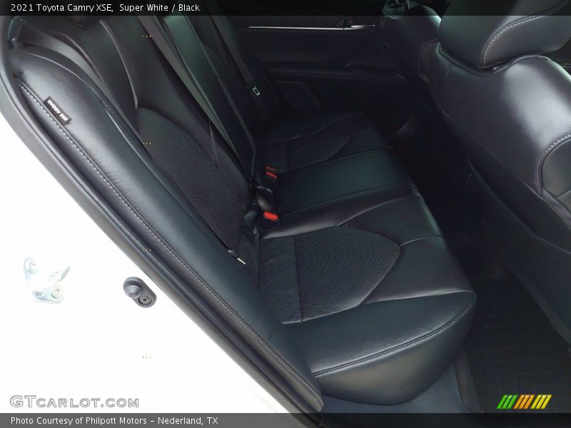 Super White / Black 2021 Toyota Camry XSE