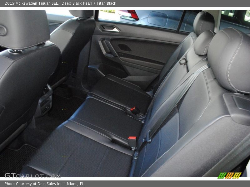 Deep Black Pearl / Titan Black 2019 Volkswagen Tiguan SEL