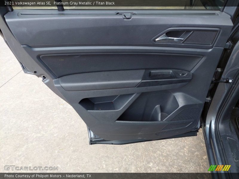Platinum Gray Metallic / Titan Black 2021 Volkswagen Atlas SE
