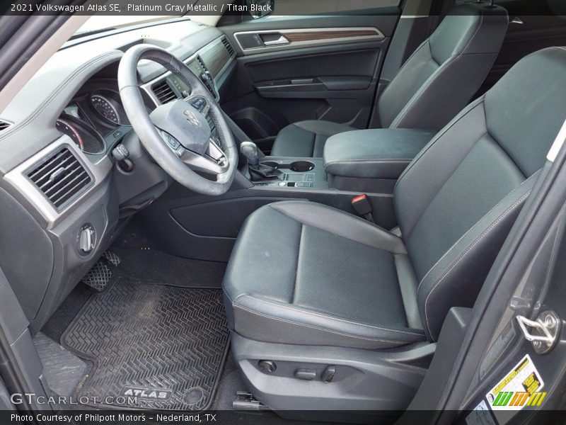 Platinum Gray Metallic / Titan Black 2021 Volkswagen Atlas SE