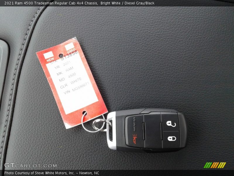 Keys of 2021 4500 Tradesman Regular Cab 4x4 Chassis