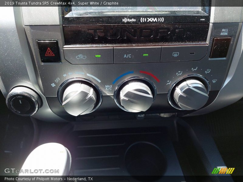 Super White / Graphite 2019 Toyota Tundra SR5 CrewMax 4x4