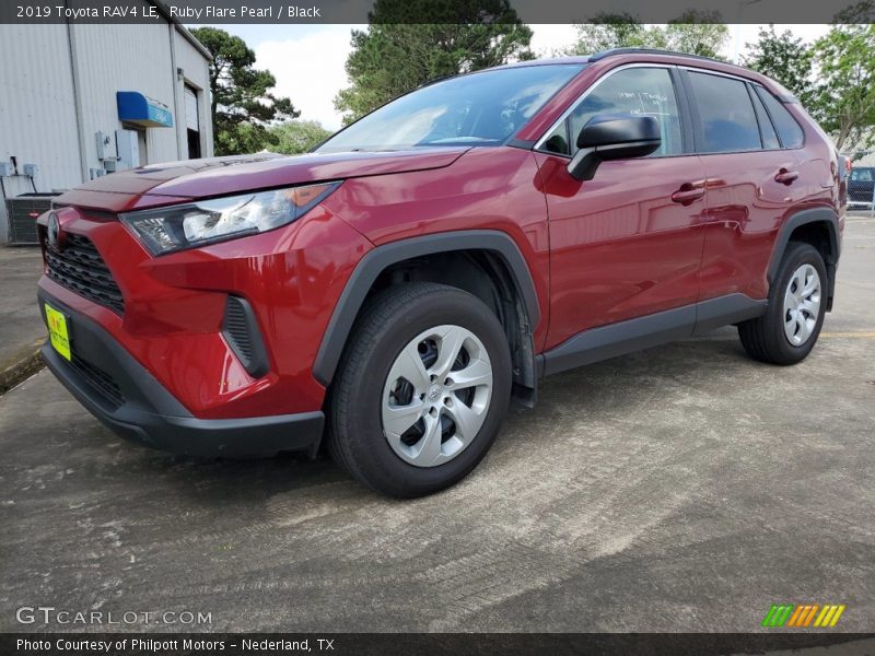 Ruby Flare Pearl / Black 2019 Toyota RAV4 LE
