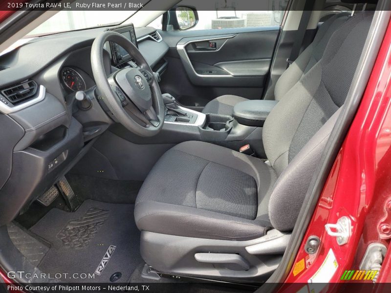 Ruby Flare Pearl / Black 2019 Toyota RAV4 LE