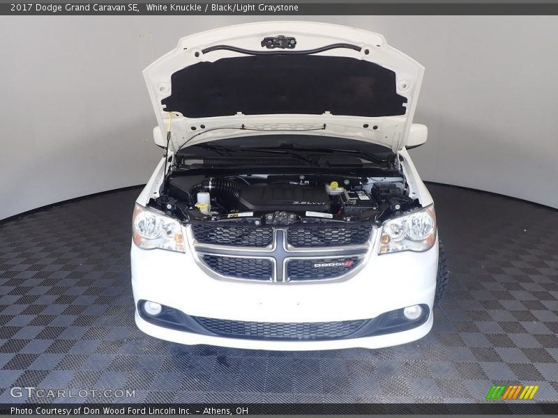 White Knuckle / Black/Light Graystone 2017 Dodge Grand Caravan SE