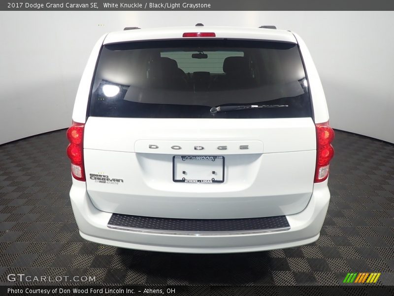 White Knuckle / Black/Light Graystone 2017 Dodge Grand Caravan SE