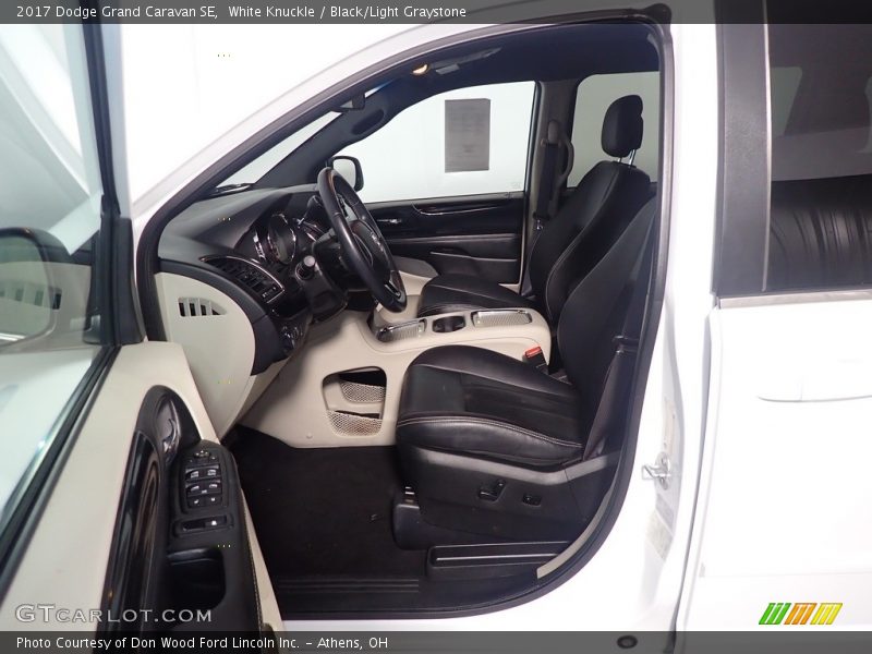 White Knuckle / Black/Light Graystone 2017 Dodge Grand Caravan SE