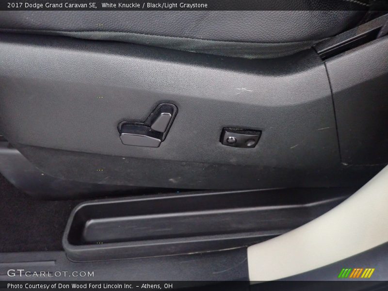 White Knuckle / Black/Light Graystone 2017 Dodge Grand Caravan SE