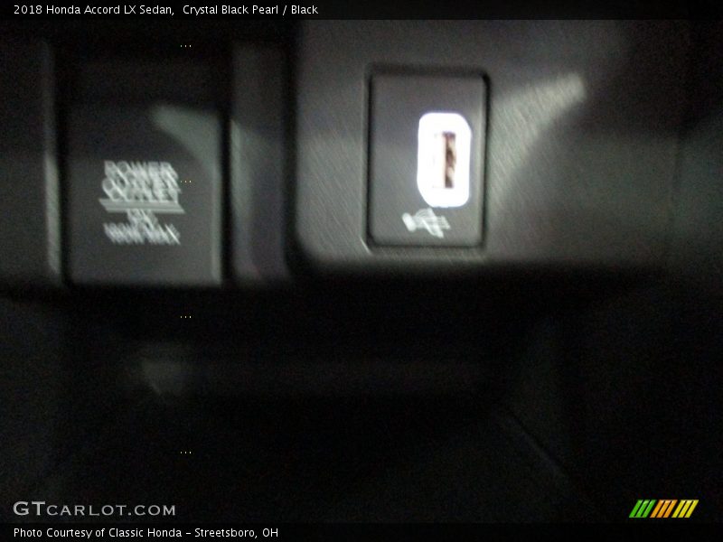 Crystal Black Pearl / Black 2018 Honda Accord LX Sedan