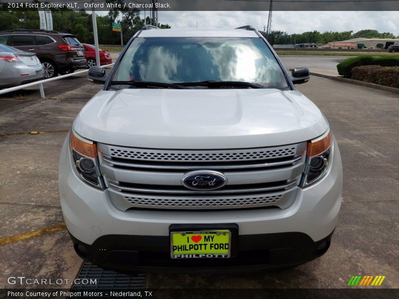 Oxford White / Charcoal Black 2014 Ford Explorer XLT