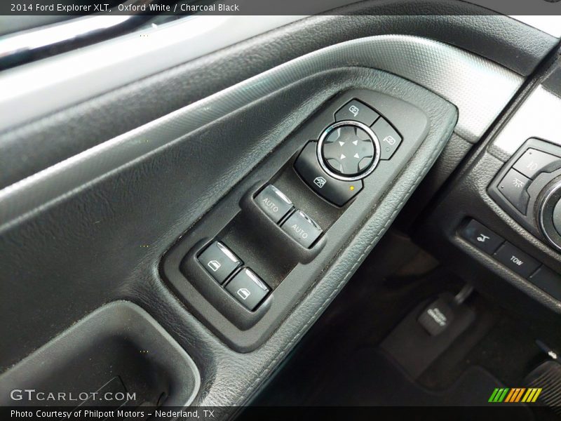 Oxford White / Charcoal Black 2014 Ford Explorer XLT