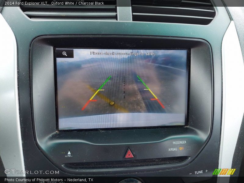 Oxford White / Charcoal Black 2014 Ford Explorer XLT