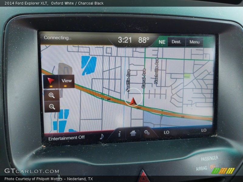 Oxford White / Charcoal Black 2014 Ford Explorer XLT