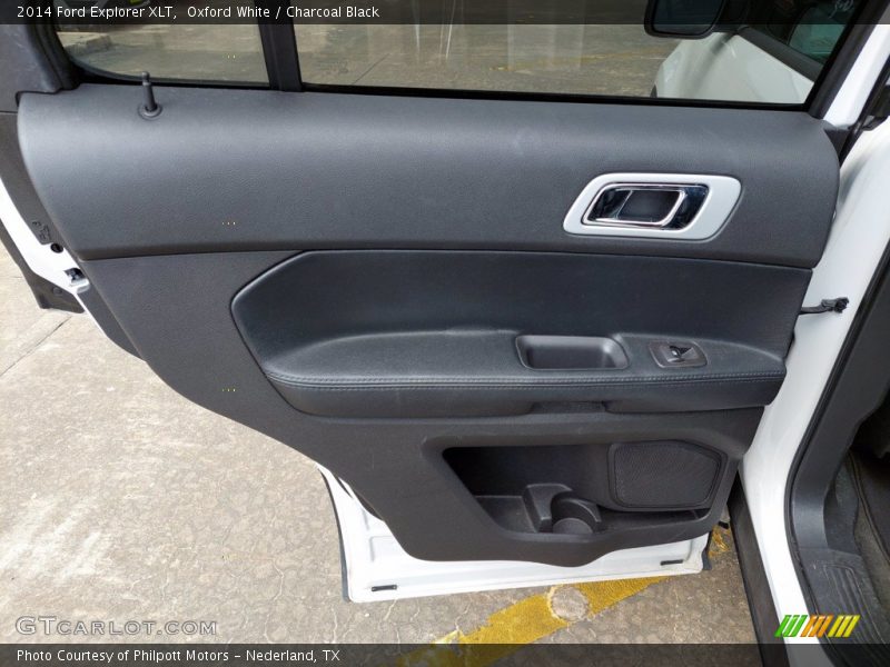 Oxford White / Charcoal Black 2014 Ford Explorer XLT