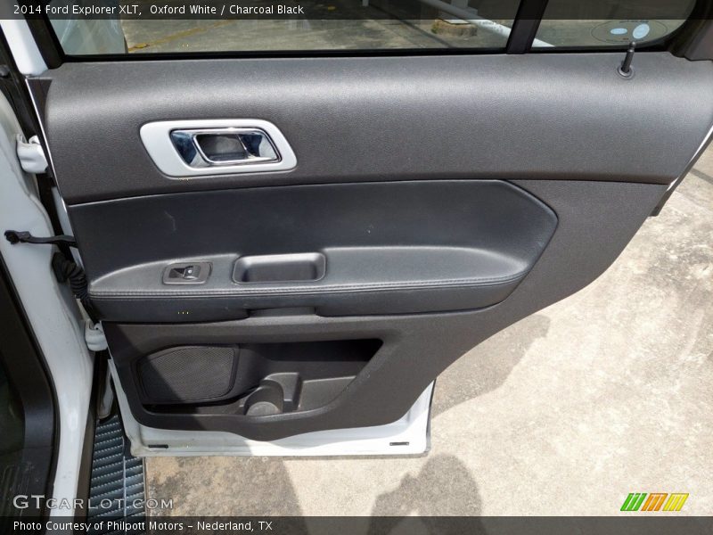 Oxford White / Charcoal Black 2014 Ford Explorer XLT
