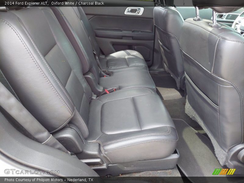 Oxford White / Charcoal Black 2014 Ford Explorer XLT