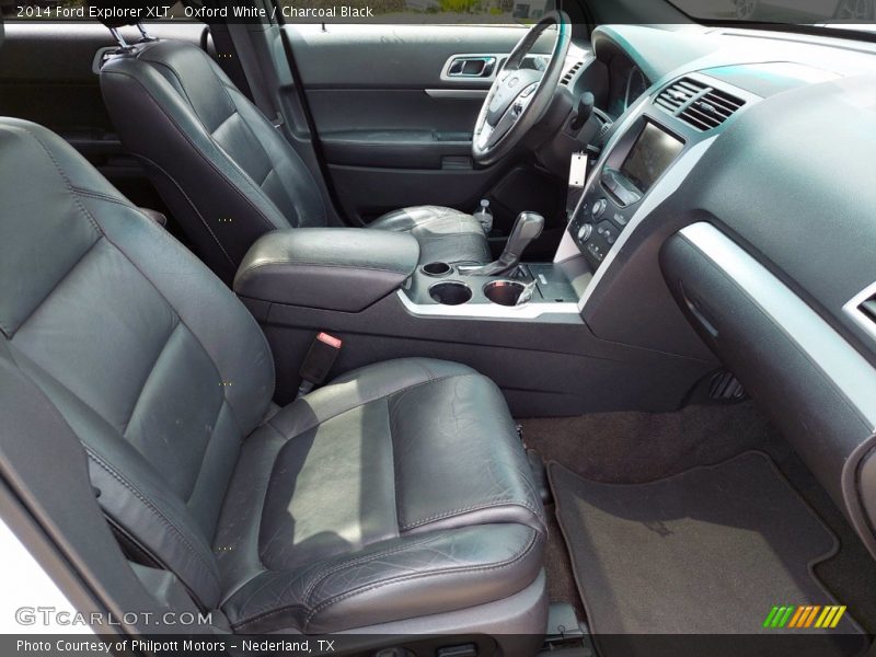 Oxford White / Charcoal Black 2014 Ford Explorer XLT