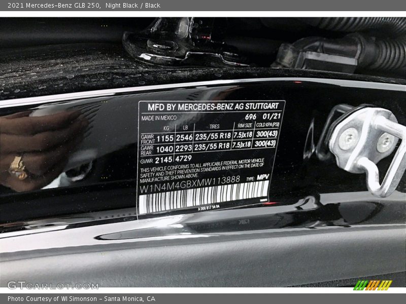 Night Black / Black 2021 Mercedes-Benz GLB 250
