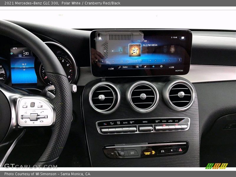 Polar White / Cranberry Red/Black 2021 Mercedes-Benz GLC 300