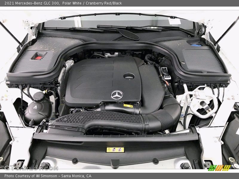 Polar White / Cranberry Red/Black 2021 Mercedes-Benz GLC 300