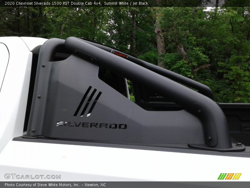  2020 Silverado 1500 RST Double Cab 4x4 Logo