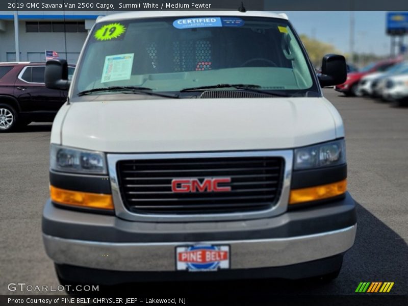Summit White / Medium Pewter 2019 GMC Savana Van 2500 Cargo