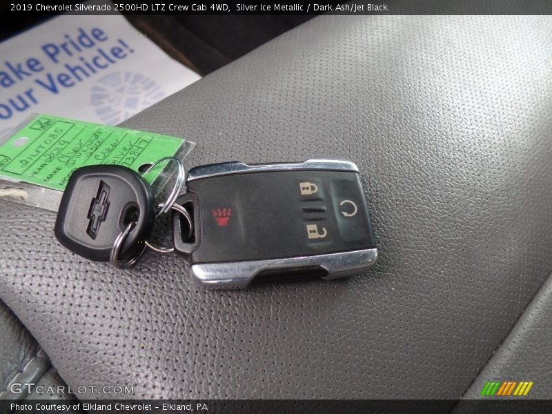 Silver Ice Metallic / Dark Ash/Jet Black 2019 Chevrolet Silverado 2500HD LTZ Crew Cab 4WD
