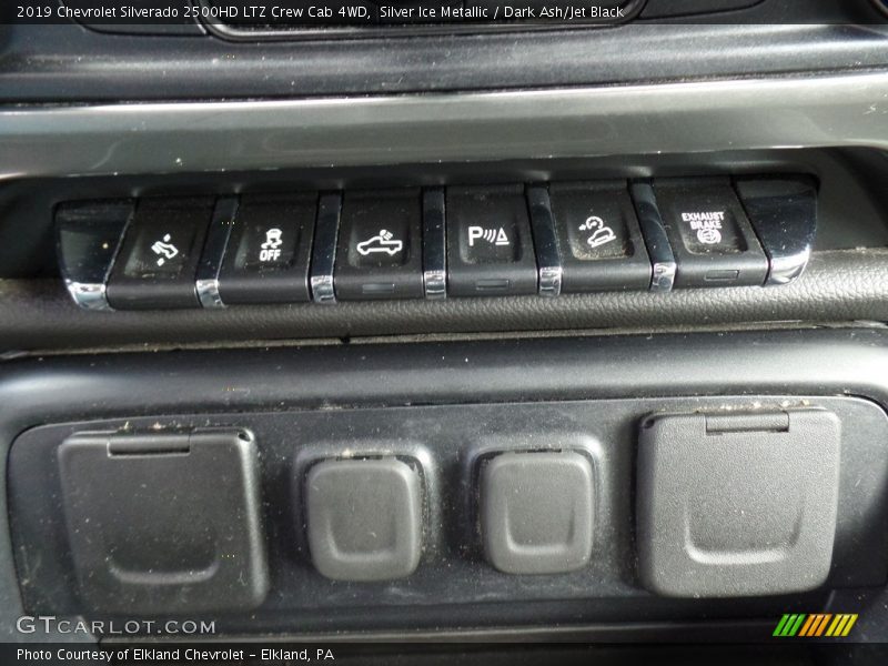 Silver Ice Metallic / Dark Ash/Jet Black 2019 Chevrolet Silverado 2500HD LTZ Crew Cab 4WD