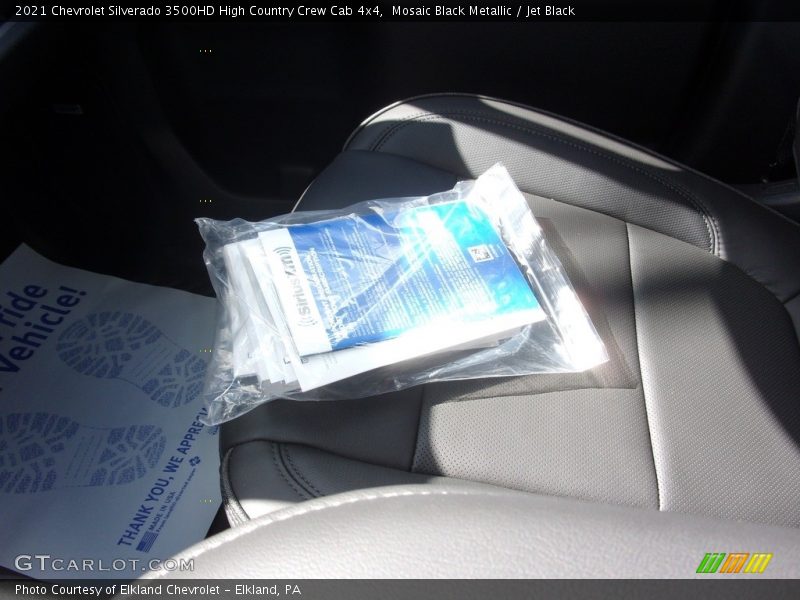 Mosaic Black Metallic / Jet Black 2021 Chevrolet Silverado 3500HD High Country Crew Cab 4x4