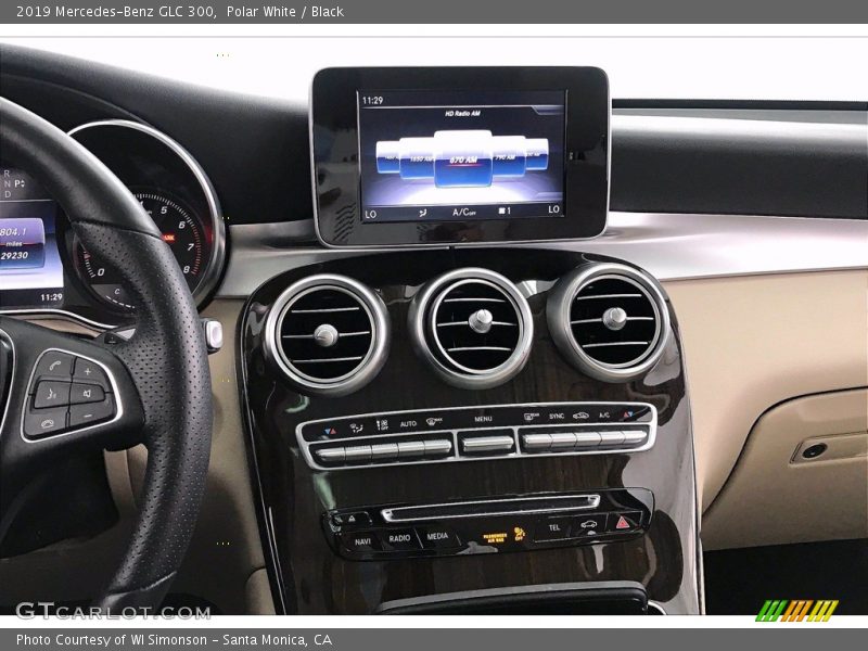 Polar White / Black 2019 Mercedes-Benz GLC 300