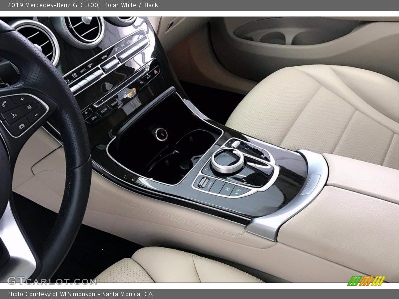 Polar White / Black 2019 Mercedes-Benz GLC 300