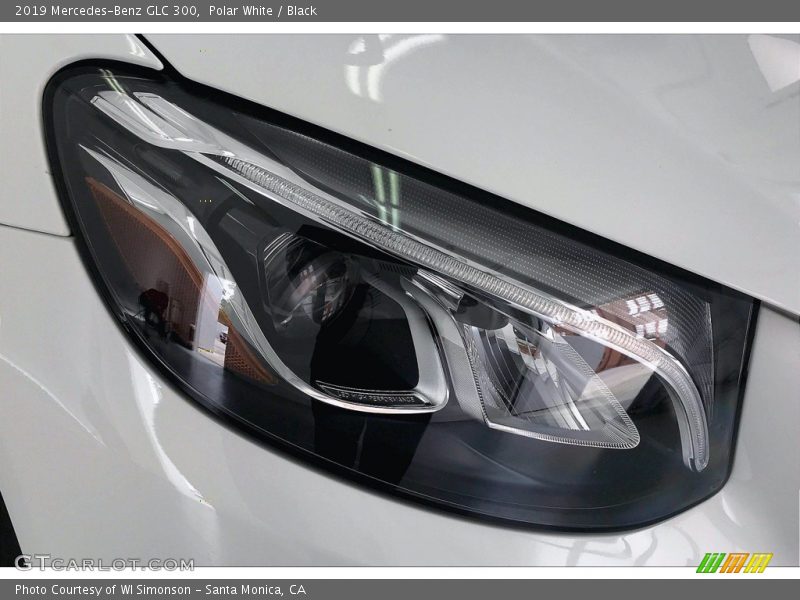 Polar White / Black 2019 Mercedes-Benz GLC 300