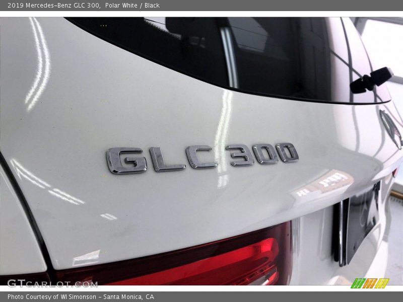 Polar White / Black 2019 Mercedes-Benz GLC 300