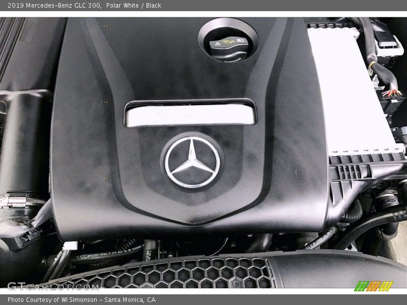 Polar White / Black 2019 Mercedes-Benz GLC 300