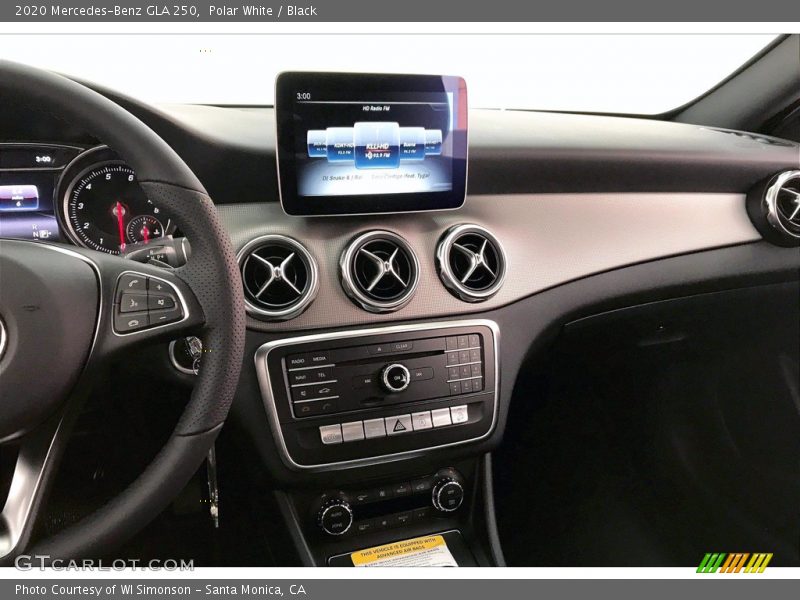 Polar White / Black 2020 Mercedes-Benz GLA 250