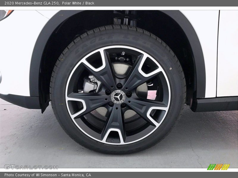 Polar White / Black 2020 Mercedes-Benz GLA 250