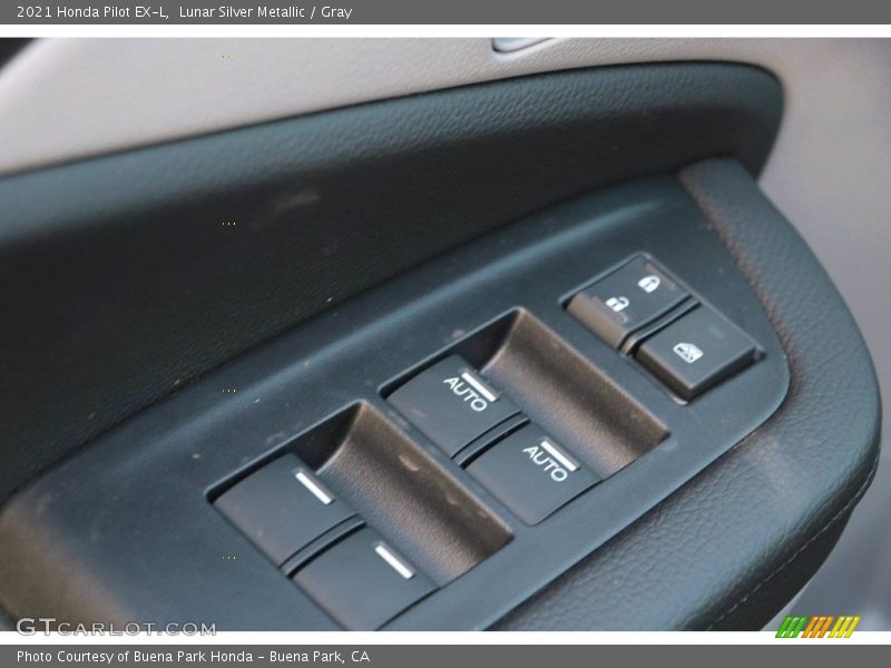 Lunar Silver Metallic / Gray 2021 Honda Pilot EX-L