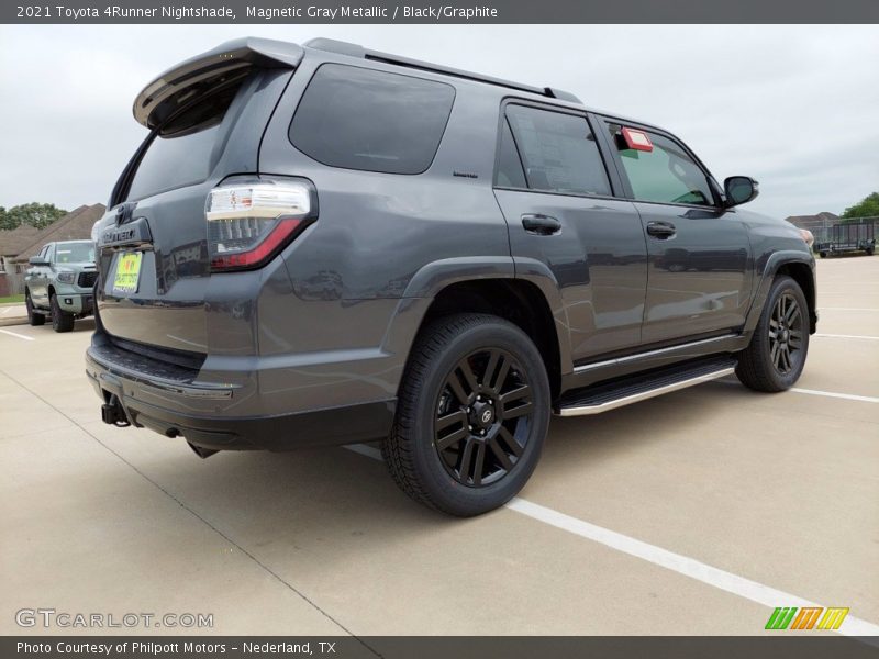 Magnetic Gray Metallic / Black/Graphite 2021 Toyota 4Runner Nightshade