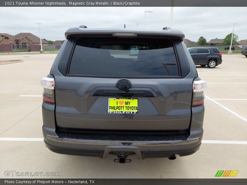 Magnetic Gray Metallic / Black/Graphite 2021 Toyota 4Runner Nightshade