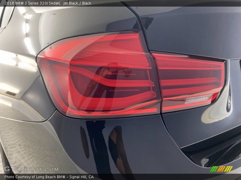 Jet Black / Black 2018 BMW 3 Series 320i Sedan