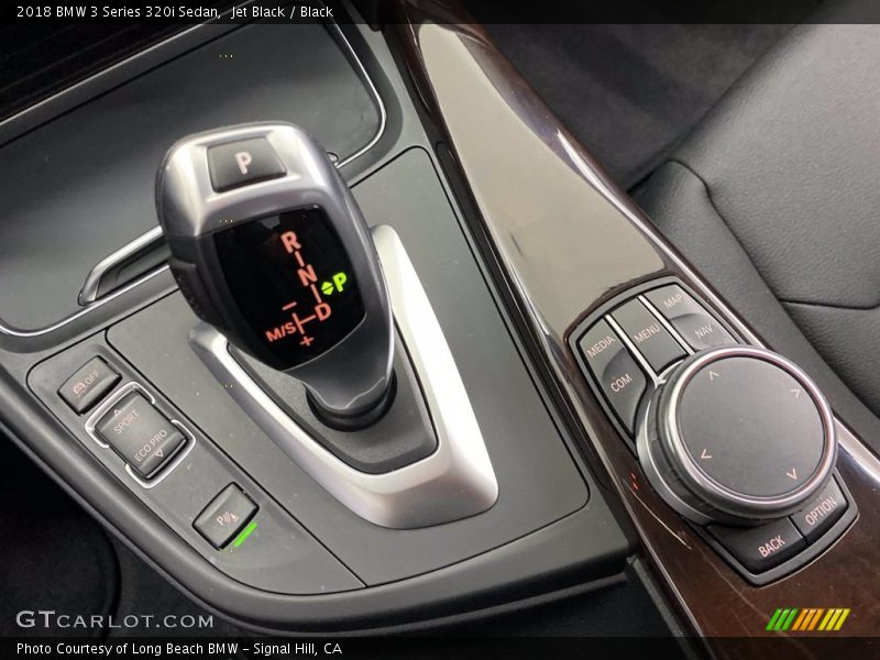 Jet Black / Black 2018 BMW 3 Series 320i Sedan