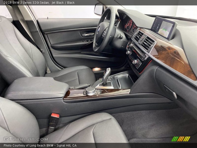 Jet Black / Black 2018 BMW 3 Series 320i Sedan