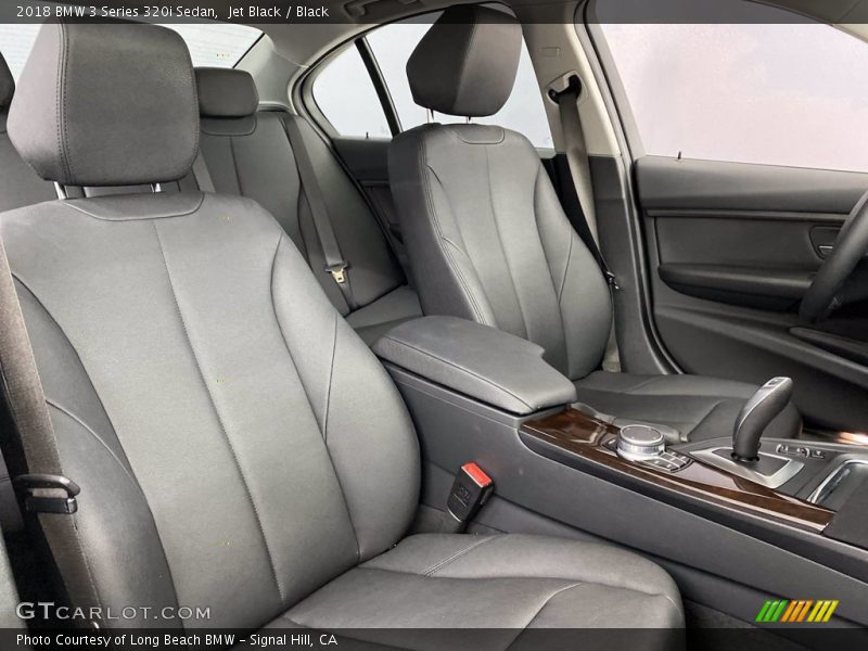 Jet Black / Black 2018 BMW 3 Series 320i Sedan