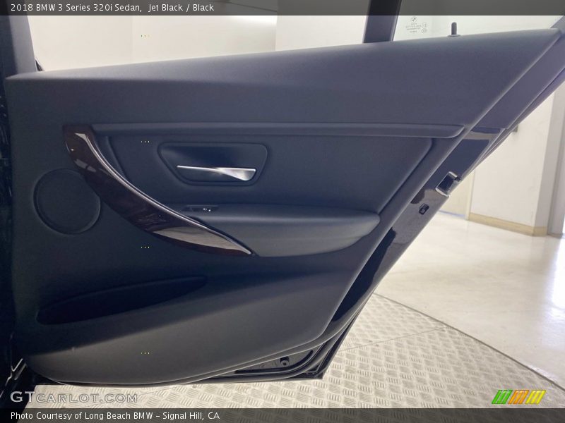 Jet Black / Black 2018 BMW 3 Series 320i Sedan