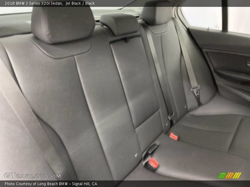 Jet Black / Black 2018 BMW 3 Series 320i Sedan