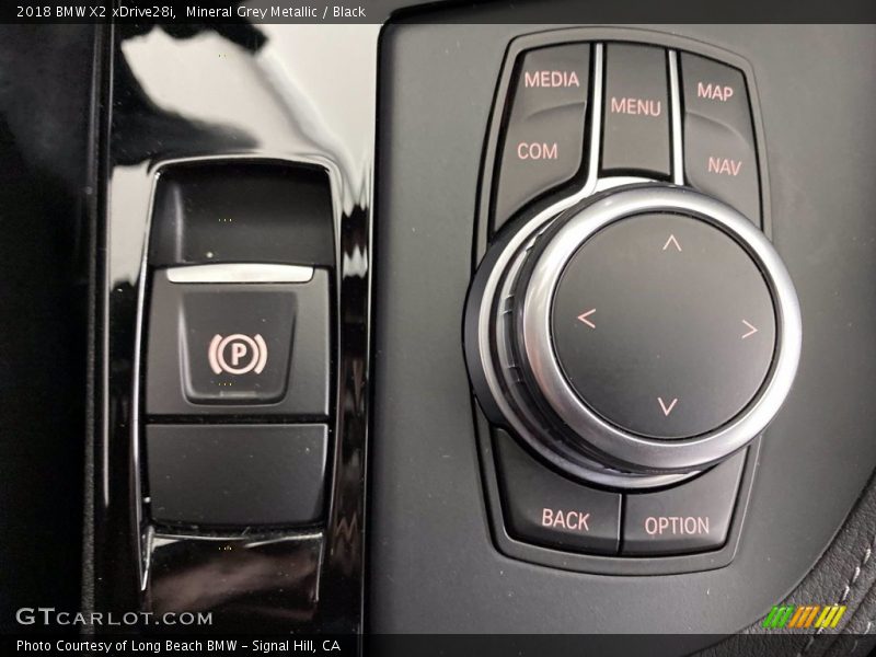 Mineral Grey Metallic / Black 2018 BMW X2 xDrive28i