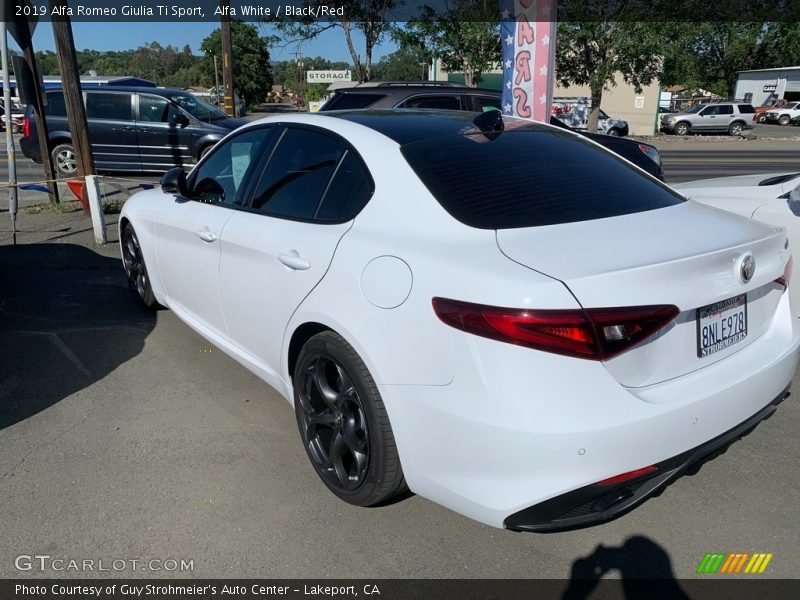 Alfa White / Black/Red 2019 Alfa Romeo Giulia Ti Sport